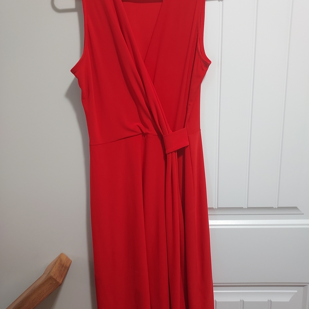 Chic Red Midi Dress